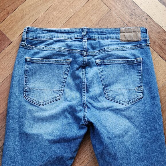 Aeropostale Light Wash Slim Straight Jeans Size 31/30 - Picture 14 of 16